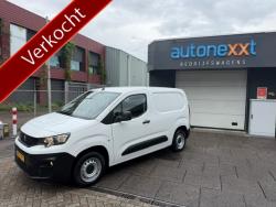 Peugeot Partner 1.5 BlueHDI Premium AIRCO I PDC I MULTIMEDIA I 1e EIGENAAR I COMPLETE ONDERHOUDSHISTORIE Peugeot Partner 1.5 BlueHDI Premium AIRCO I PDC I MULTIMEDIA I 1e EIGENAAR I COMPLETE ONDERHOUDSHISTORIE